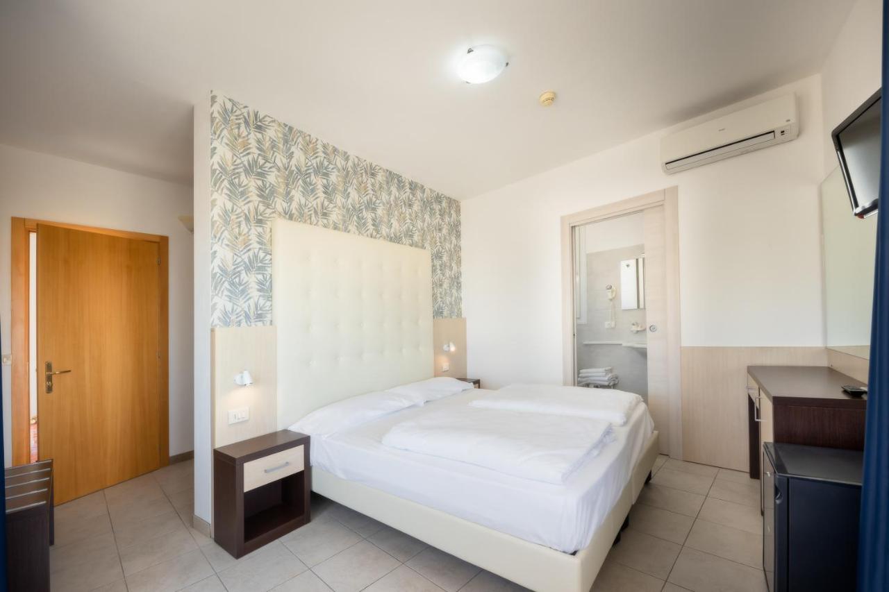 Hotel Gardenia Caorle Kültér fotó