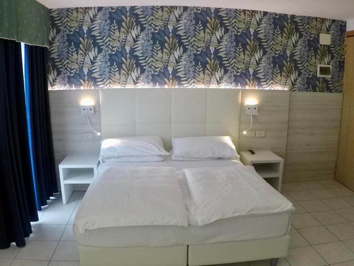 Hotel Gardenia Caorle Kültér fotó