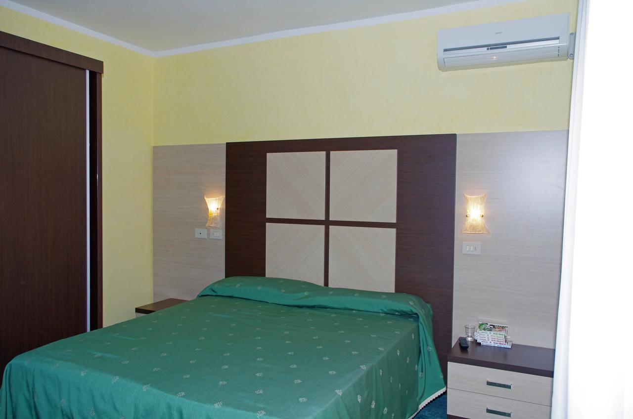 Hotel Gardenia Caorle Kültér fotó