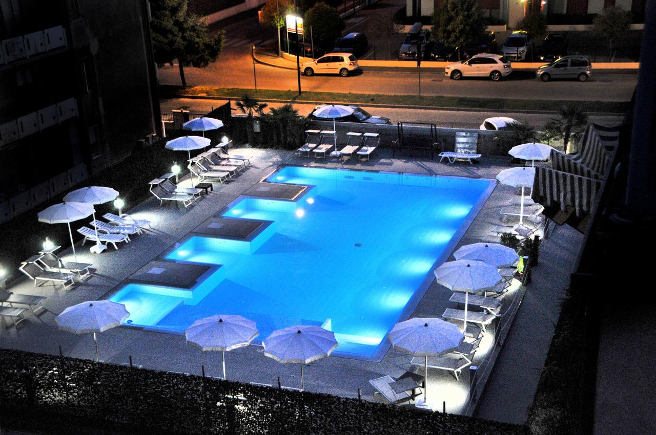 Hotel Gardenia Caorle Kültér fotó
