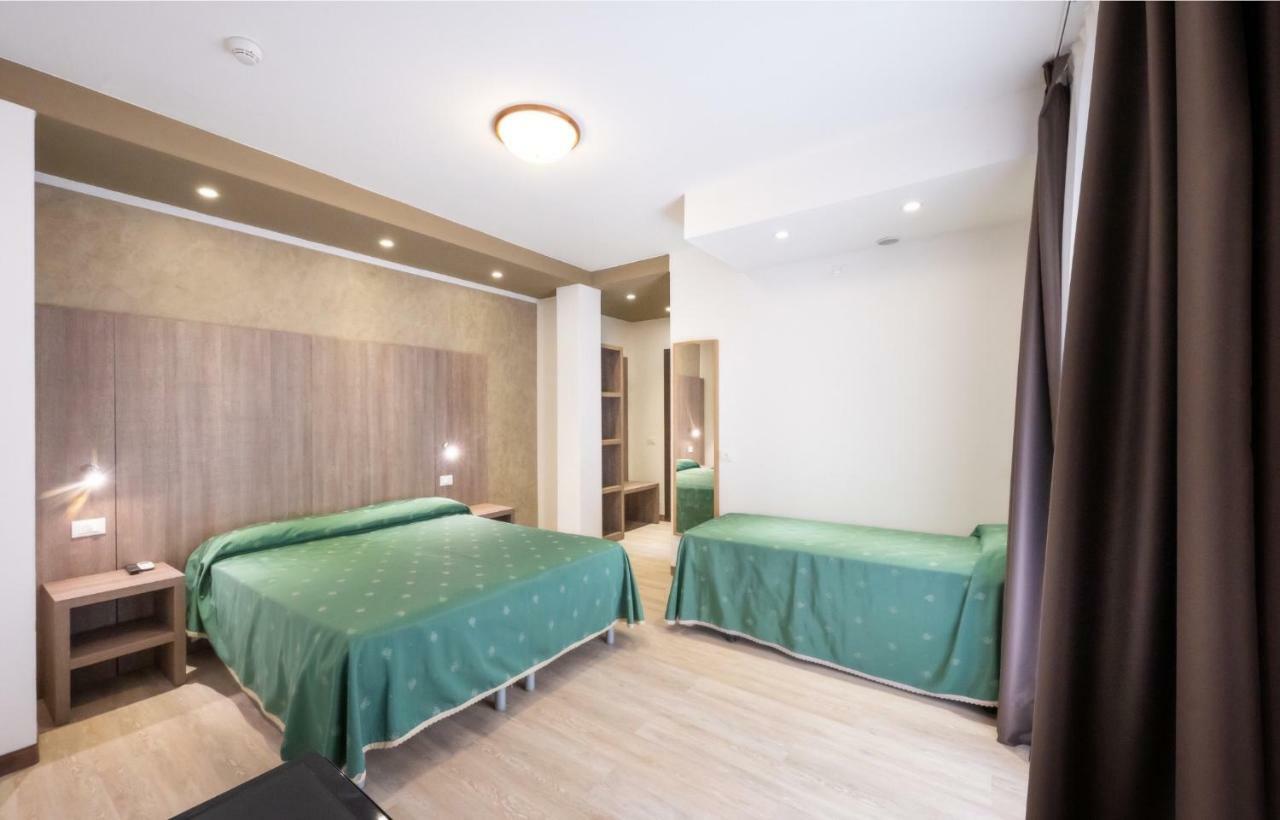 Hotel Gardenia Caorle Kültér fotó
