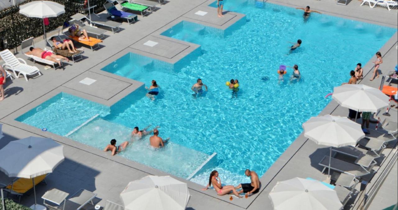 Hotel Gardenia Caorle Kültér fotó
